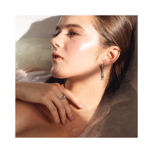 Pierścionek srebrny z cyrkoniami i złotymi kółkami PX 970_AU375 blaszka gold