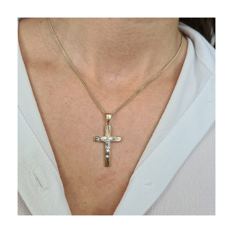 Krzyżyk złoty z wizerunkiem Pana Jezusa AR XXDCSTP204877-YW próba 375