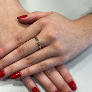 Złoty Pierścionek Zaręczynowy z Diamentem Amore pr. 585 - JubilerSezam.pl