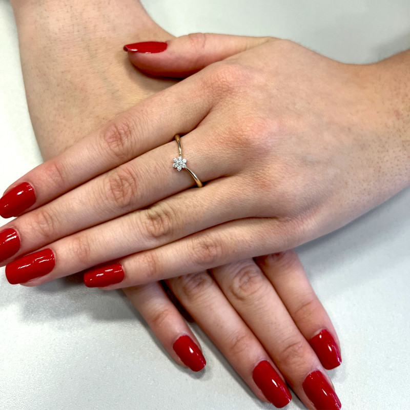 Pierścionek złoty kwiat z białymi cyrkoniami DJ PREMIUM325M próba 375