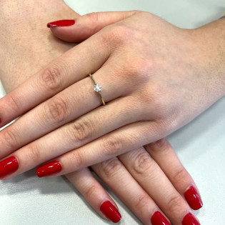 Pierścionek złoty SOLITER z białym diamentem NF JRI-1179-05 próba 585