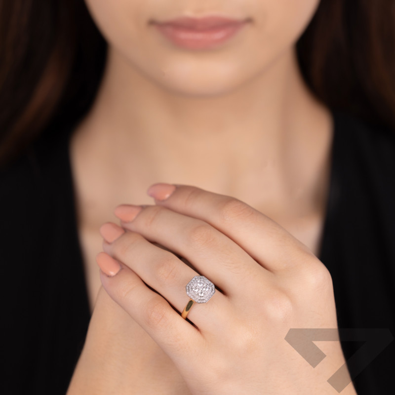 Pierścionek zaręczynowy z białymi diamentami w kwadracie DI 523-05 próba 585