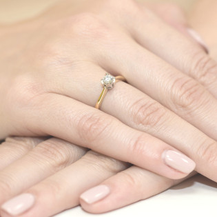 Pierścionek zaręczynowy SOLITER z diamentem BE W-047-10 próba 585