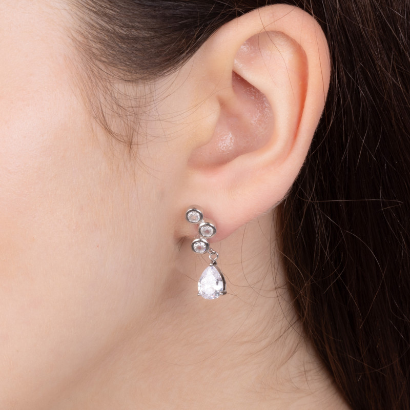 Kolczyki srebrne trzy cyrkonie w okrągłej oprawie i kropla/sztyft A01048 próba 925