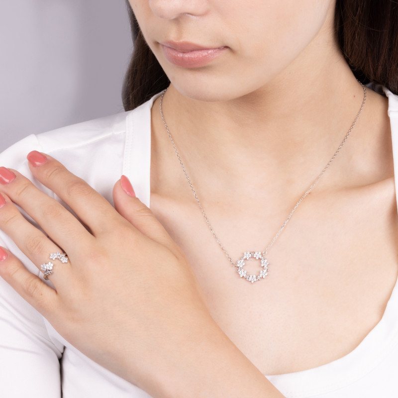 Pierścionek srebrny kwiaty z białymi cyrkoniami/otwarty AT666 próba 925