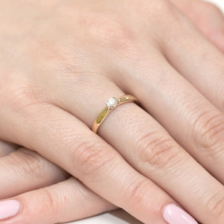 Pierścionek zaręczynowy z diamentem VICTORIA BE W-223-08 próba 585