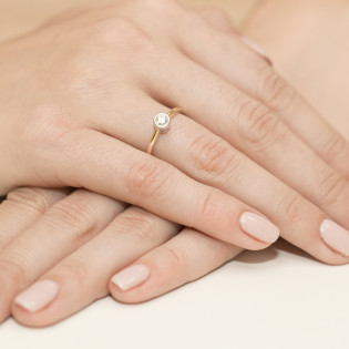 Pierścionek zaręczynowy z diamentem JUBILE BE W-224B-30 próba 585
