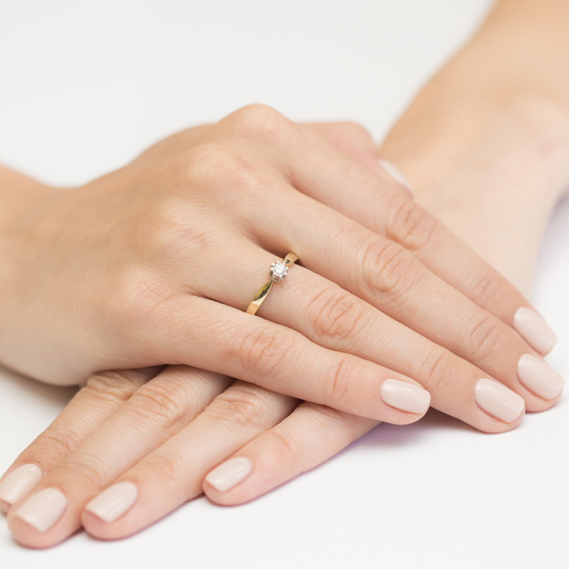 Pierścionek zaręczynowy ROYAL z diamentem BE W-228-15 próba 585