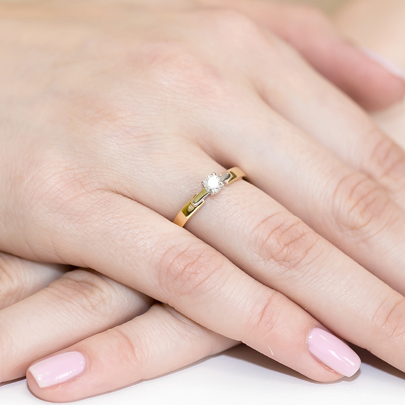 Pierścionek zaręczynowy z diamentem SOLITER BE W-241-20 próba 585