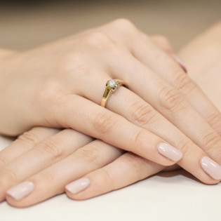 Pierścionek złoty AMADO z diamentami BE W-320-30 próba 585 AMADO