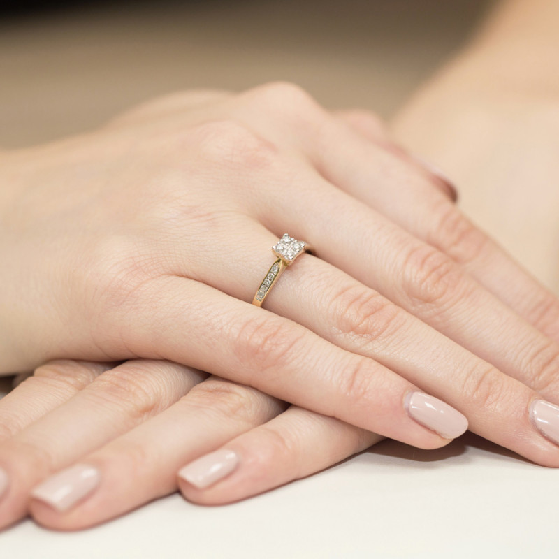 Pierścionek zaręczynowy SWEET z diamentami BE W-402 SQ próba 585