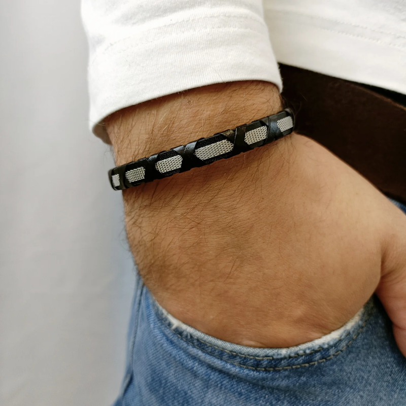 Bransoleta męska siatka i kształt X na skórzanym pasku EX BRX1567N BLACK