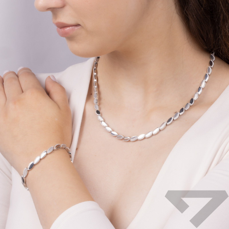 Naszyjnik srebrny łezki blask z białymi cyrkoniami bokiem