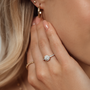 Pierścionek Zaręczynowy z Żółtego Złota z Diamentami - JubilerSezam.pl