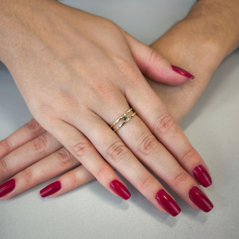 Pierścionek złoty z czarnym diamentem na podwójnej szynie KB 101-10064 BLACK próba 585