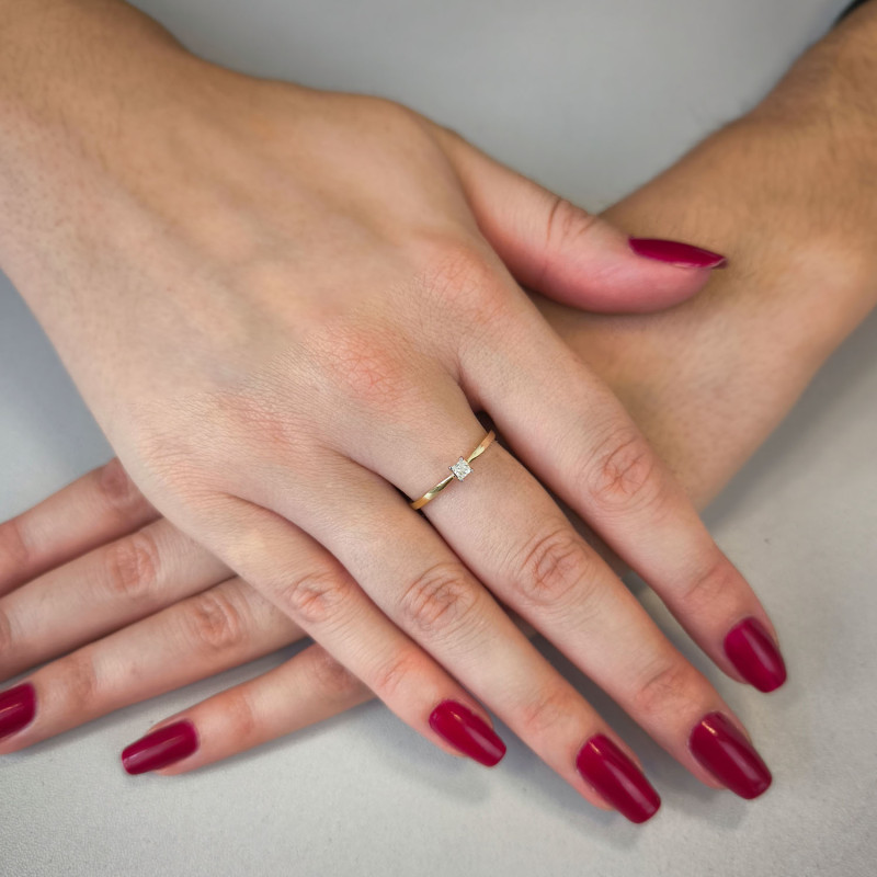 Pierścionek zaręczynowy z kwadratowym diamentem KB 101-10116-2,5 SQ próba 585