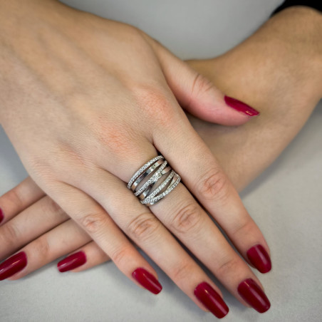 Pierścionek srebrny przeplatanka z białymi cyrkoniami OL KGT664 próba 925