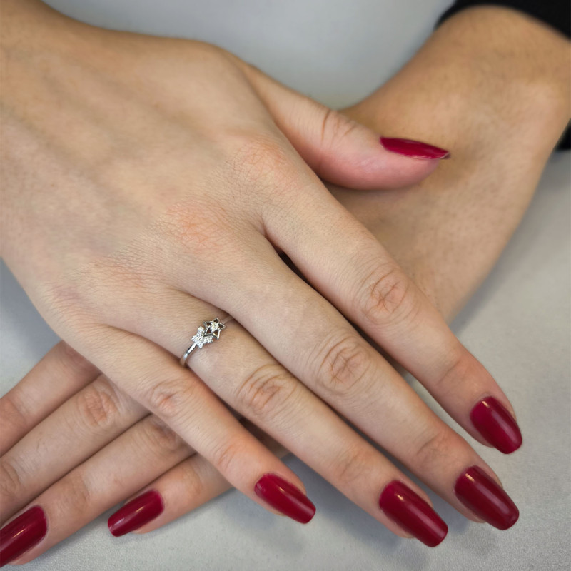 Pierścionek srebrny gwiazdki z cyrkoniami TB 17171 próba 925