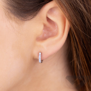 Kolczyki srebrne dla dziewczynki z mleczno-niebieskimi cyrkoniami/ang.zap. HS1849 mlecz.nieb próba 925