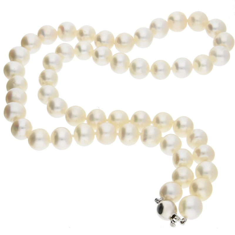 Naszyjnik z perłami zaprezentowany na finalistce Miss Polski 2025 Monice Przybył