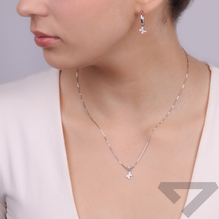 Naszyjnik srebrny motyl z cyrkoniami i niebieska cyrkonia/kostka TA 12065 próba 925