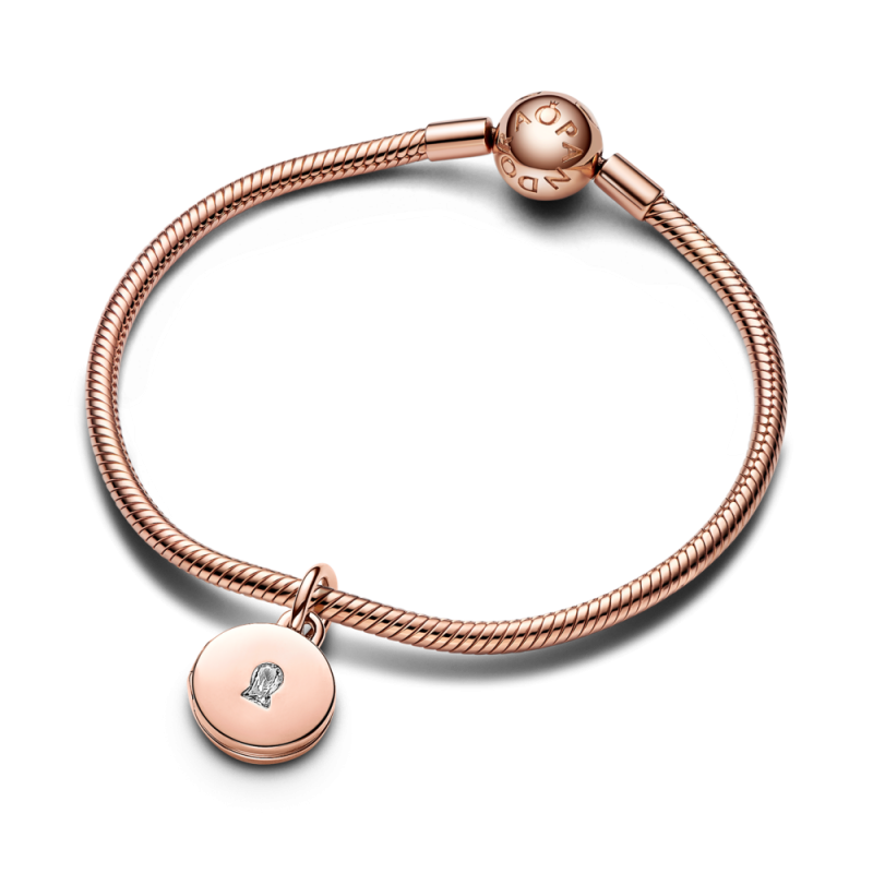 Zawieszka Pandora w formie otwieranego medalionu, na którym można umieścić grawerunek 783066C01