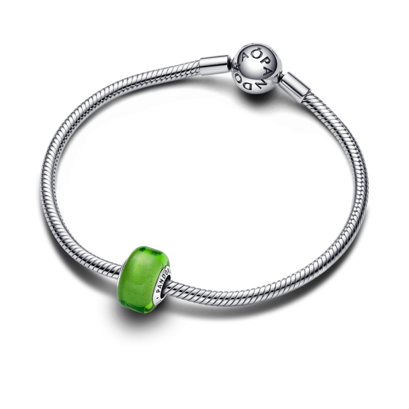 Mały charms Pandora z zielonego szkła Murano 793106C00