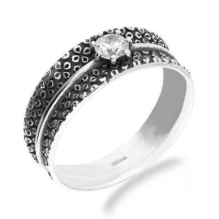 Pierścionek srebrny zdobiony z białą cyrkonią SZ338 próba 925