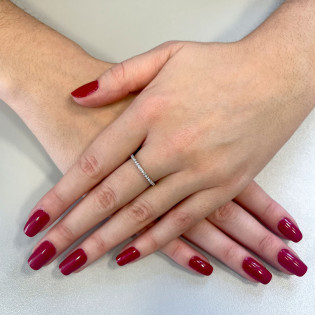 Pierścionek srebrny z rzędem białych cyrkonii AT782 próba 925