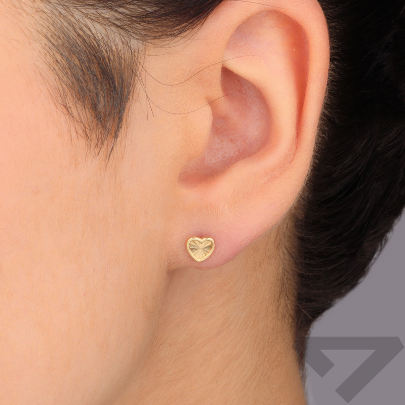 Kolczyki złote serce z grawerowanym środkiem, złoto próby 585