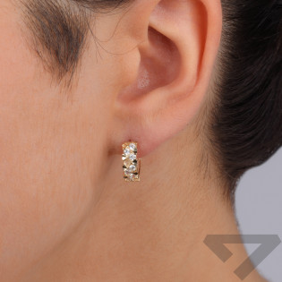 Kolczyki złote koła 13 mm z grawerem i cyrkoniami