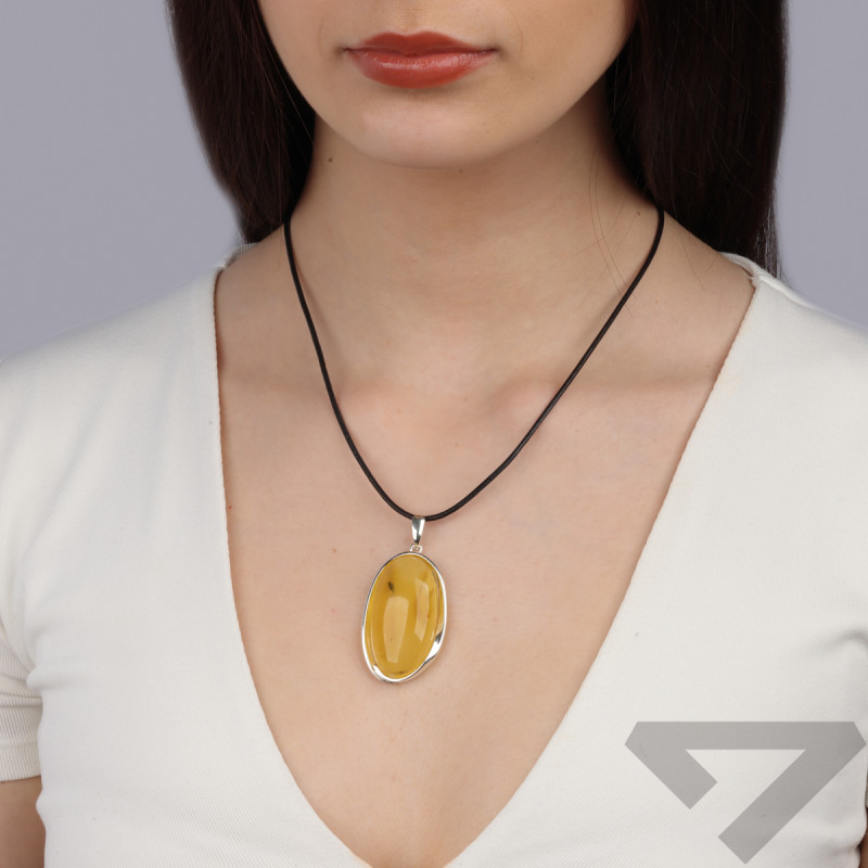 Zawieszka srebrna z miodowo-mlecznym bursztynem AG MG 383-miodowo-mleczny próba 925