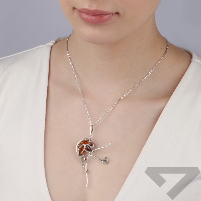 Zawieszka srebrna kameleon z bursztynem koniakowym FI SN1208-koniakowy próba 925