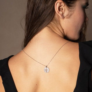 Krzyżyk srebrny wycięty w kole z cyrkoniami PX 1002 próba 925