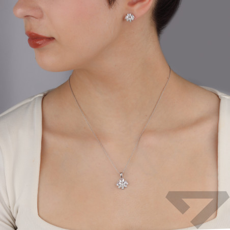 Komplet srebrny kolczyki i zawieszka kwiat z cyrkoniami TB 21785 próba 925