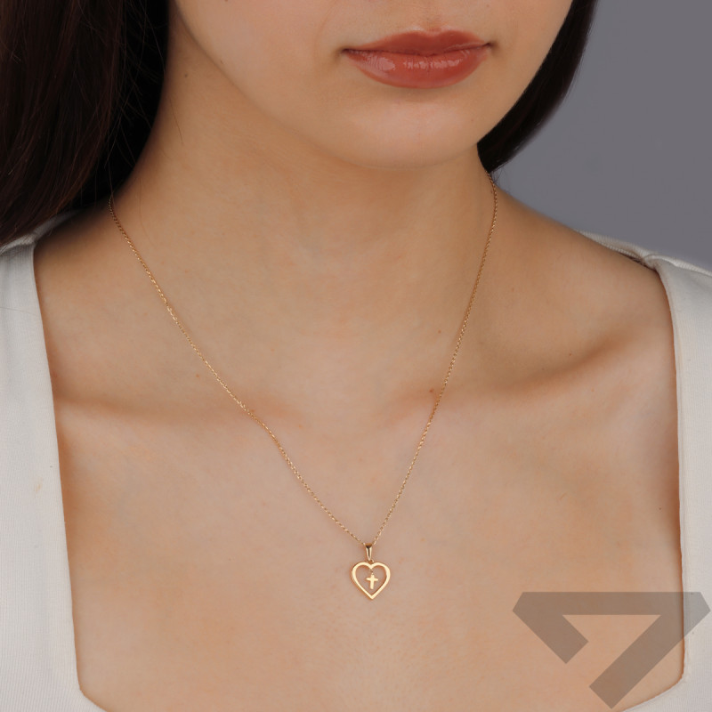 Krzyżyk złoty gładki w sercu ruchomy