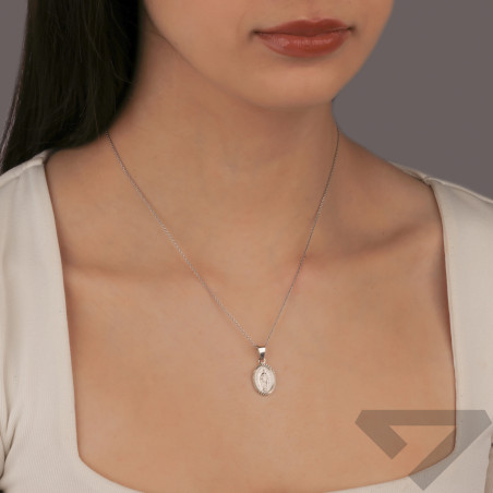 Medalik srebrny Niepokalana w owalu MV MD475 próba 925