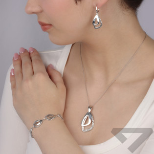 Zawieszka srebrna gładki i tłoczony trójkąt SZ353 próba 925