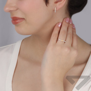 Pierścionek srebrny kreska z rzędem cyrkonii i złotą blaszką BM 2010_AU375 blaszka gold