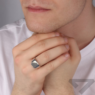 Sygnet srebrny prostokąt z onyksem jubilerskim i złotą blaszką