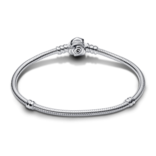 Bransoletka Moments Pandora o splocie wężykowym z zapięciem w kształcie kwitnącej róży 593211C00