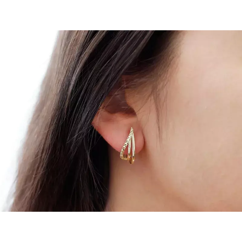 Kolczyki złote kropla z gładkimi i grawerowanymi paskami/ang.zap. CI 10350B próba 585