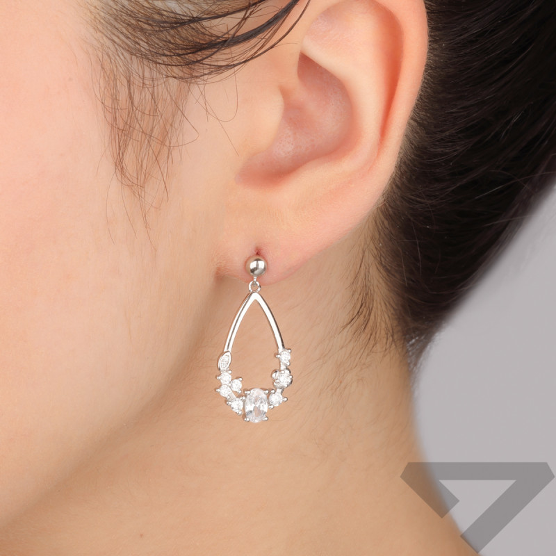 Kolczyki srebrne kropla z białymi cyrkoniami/sztyft TB 21050 próba 925