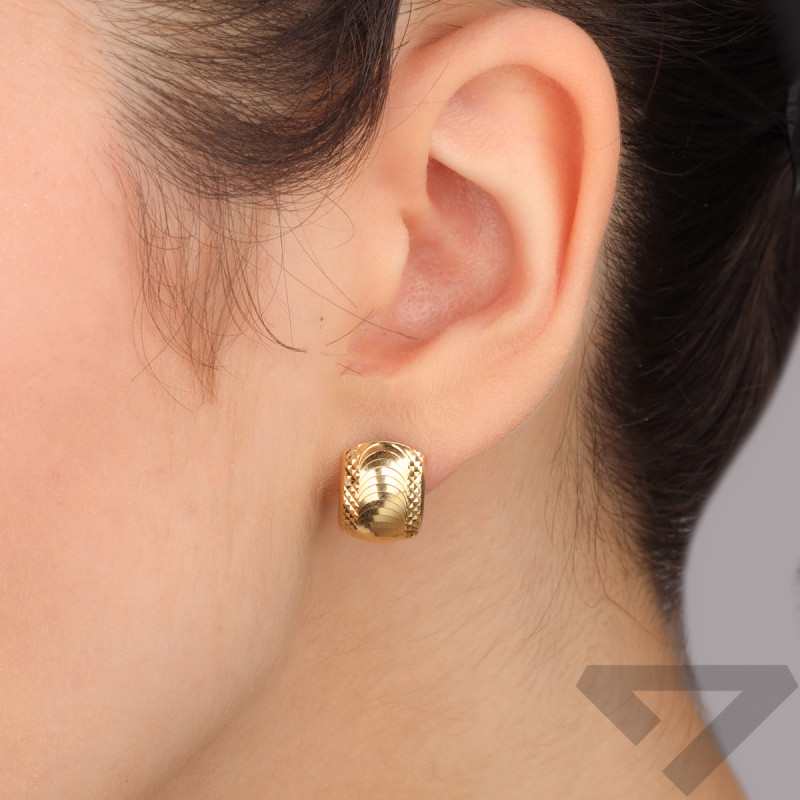 Złote kolczyki blaszki bułeczki z grawerem pr. 585 - JubilerSezam.pl