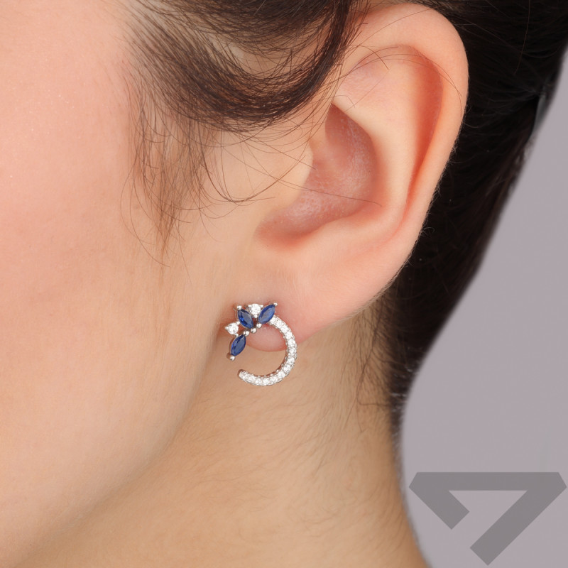 Kolczyki srebrne półkółko z białymi i niebieską cyrkonią/sztyft TB 24503 próba 925