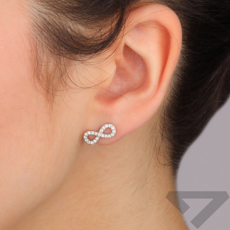 Kolczyki srebrne infinity z białymi cyrkoniami/sztyft  DA489-2 próba 925