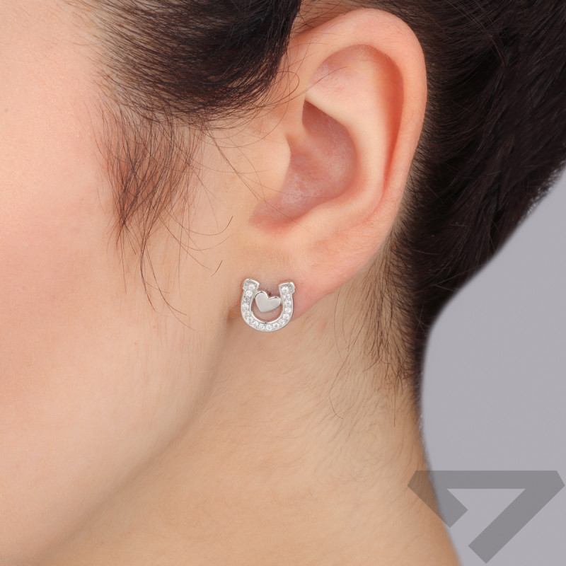 Kolczyki srebrne podkowa z sercem i białymi cyrkoniami/sztyft TB 22936 próba 925