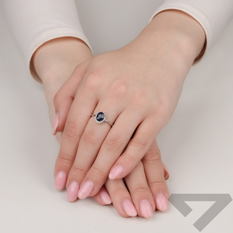 Srebrny Pierścionek z Szafirem i Cyrkoniami pr. 925 - JubilerSezam.pl