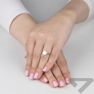 Pierścionek złoty gładkie koło z białymi cyrkoniami wokół