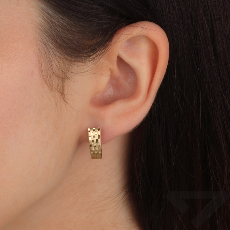 Kolczyki złote blaszki z ozdobnym grawerem/ang.zap. AR PAS03 próba 585